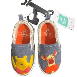 Disney Baby Winnie the Pooh Classic Baby Toddler Slip-on Shoes Size 5 New